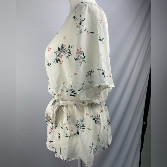 Sienna Sky white floral wrap waist V-neck blouse women’s size L - Picture 8 of 17